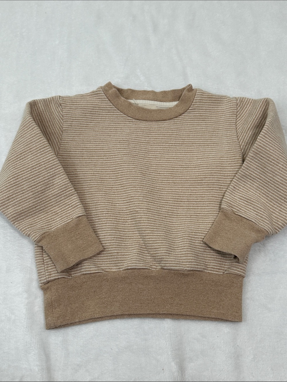 🍓 Fin & Vince Sweatshirt